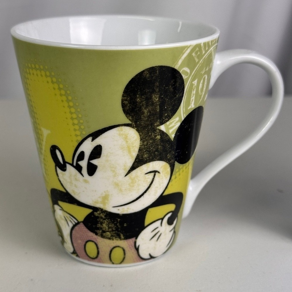 Disney‎ Mickey Mouse Coffee Mug Lime Green Vintage Style Since 1928 Ceramic Cup